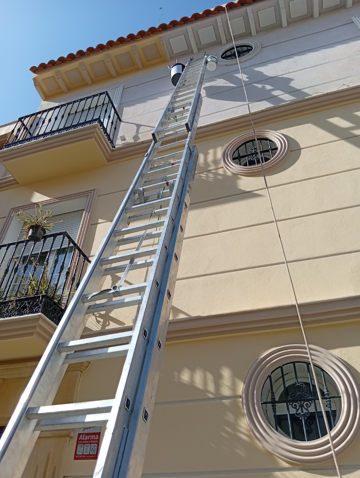 Trabajo de pintura en fachada