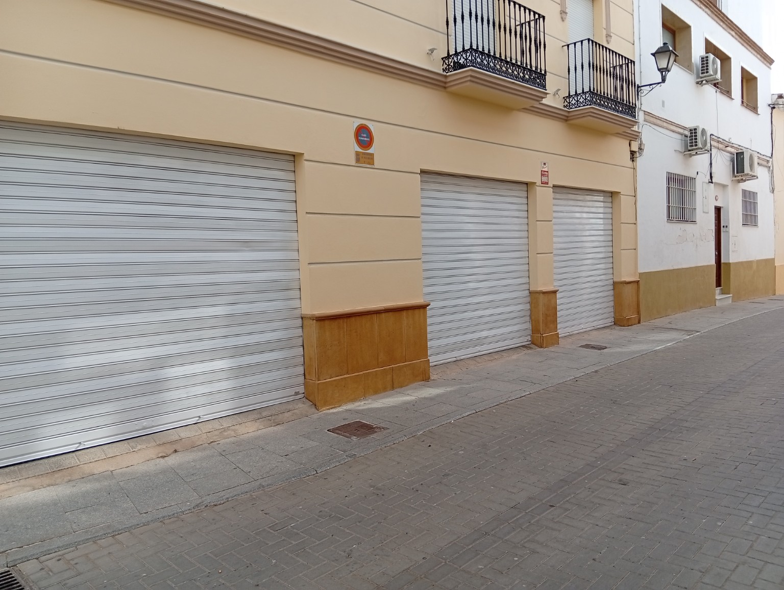 Fachada de vivienda terminada